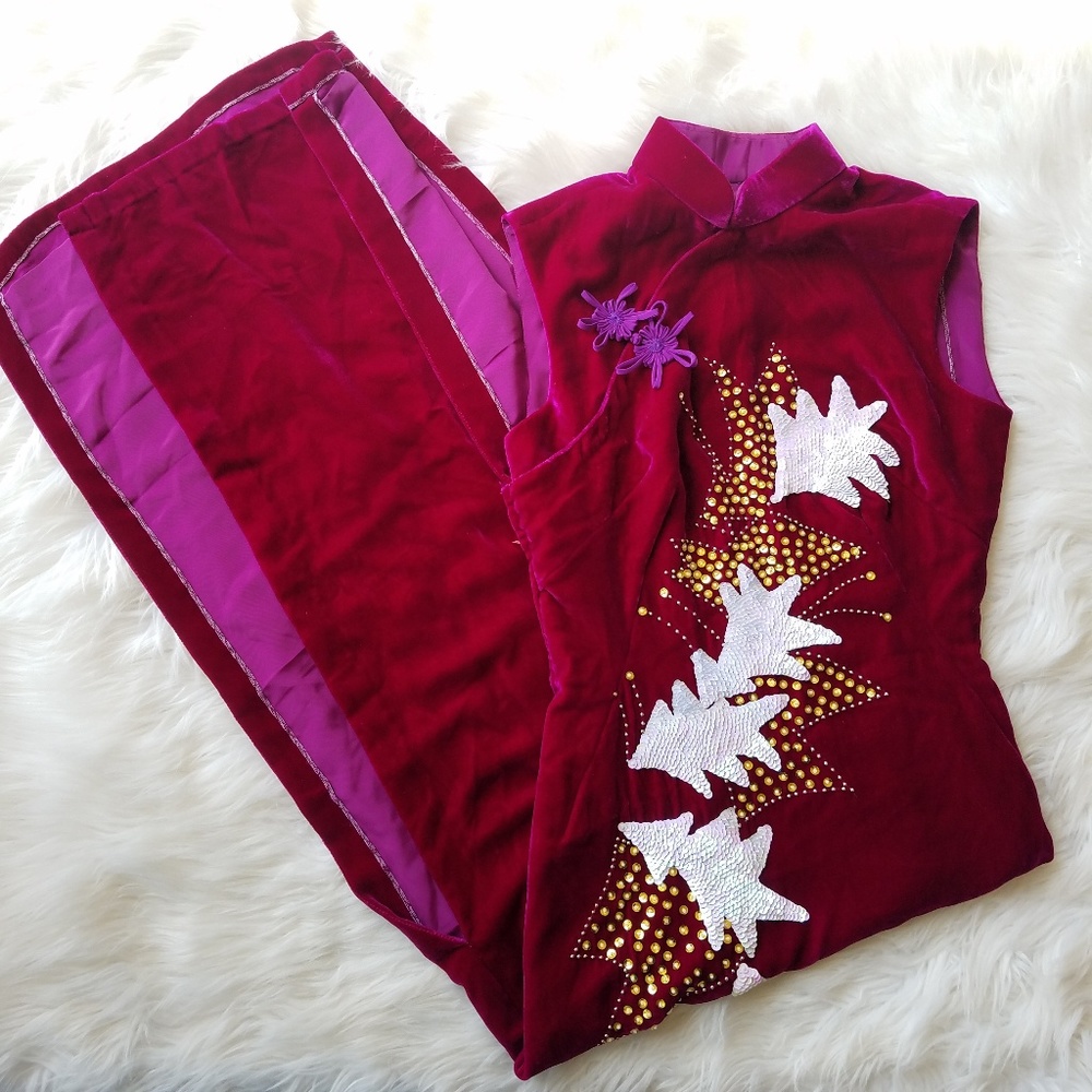 Vintage Glamour - 90's Fuschia Pink Asian Style Velvet Dress